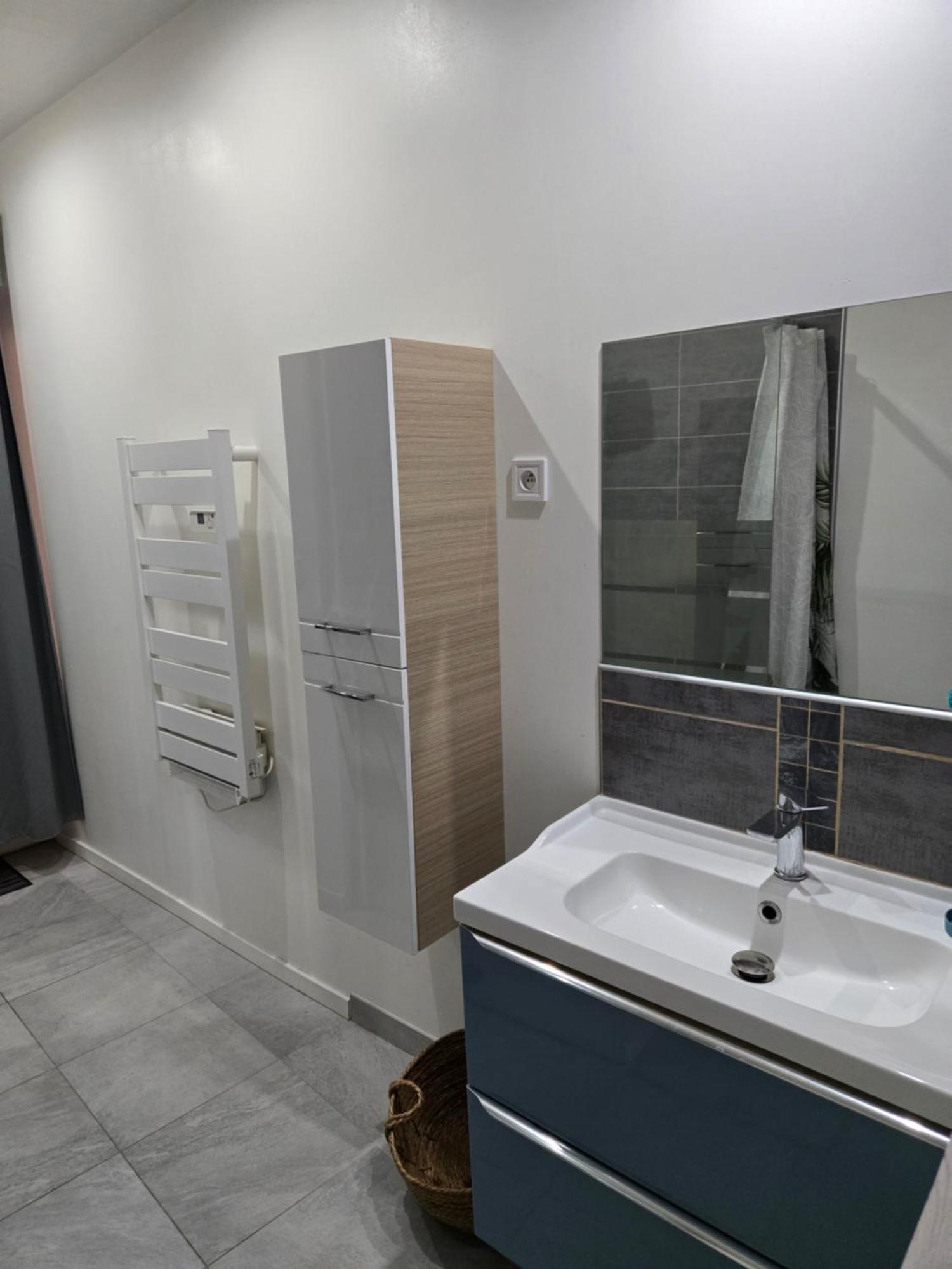 Appart 40M2 Independant, Confortable Avec Terasse Lunel  Exterior photo
